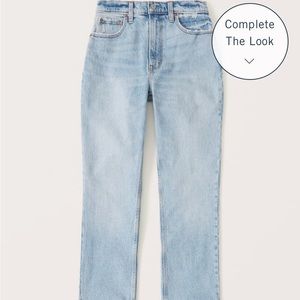 A&F Curve Love 90s Straight Jean